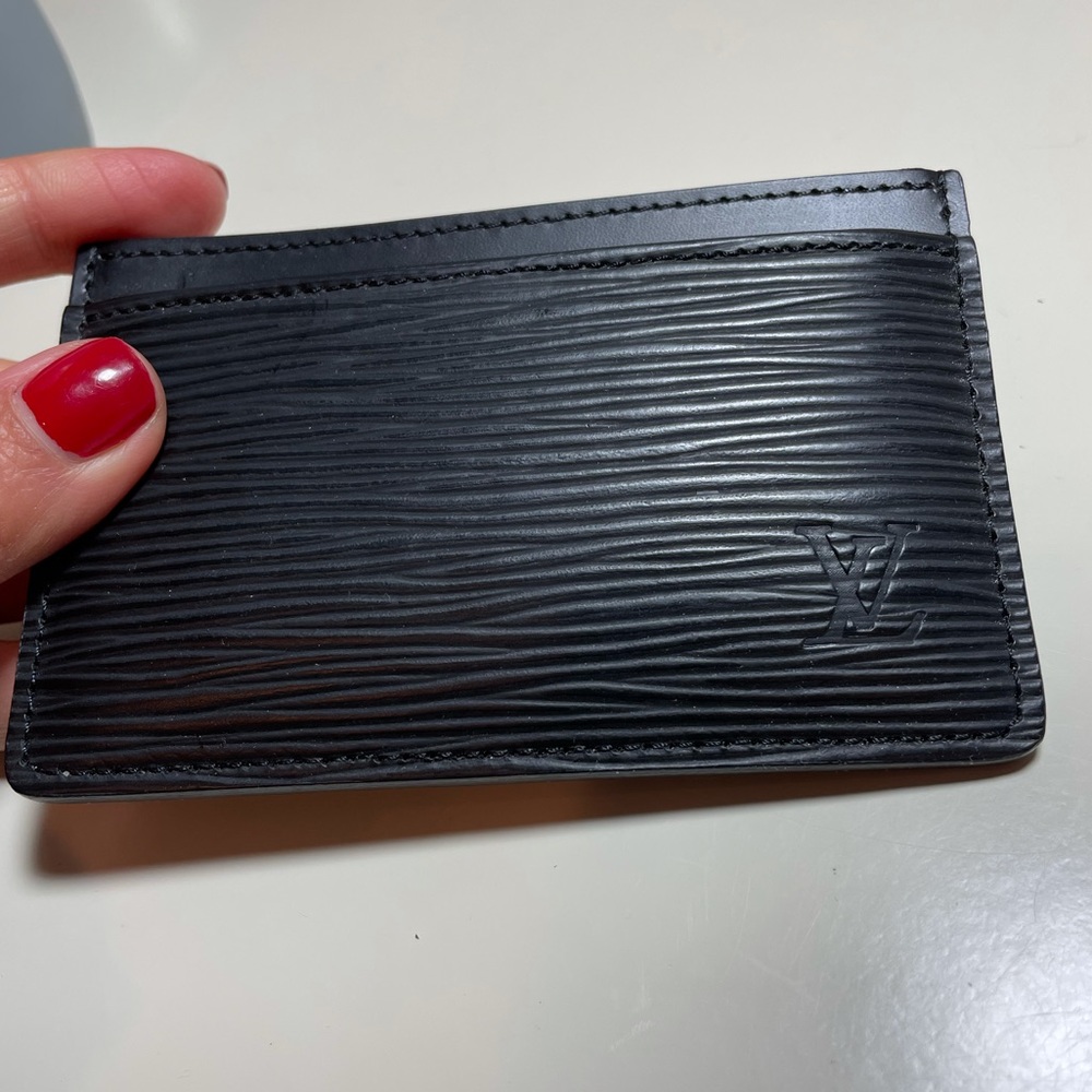 100% authentic Louis Vuitton card holder